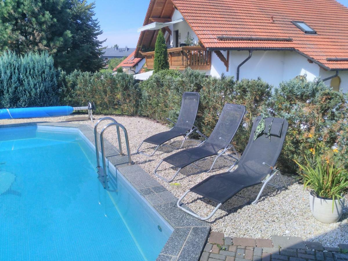 Ferienwohnung Und Pension Guertler Mohlsdorf Esterno foto